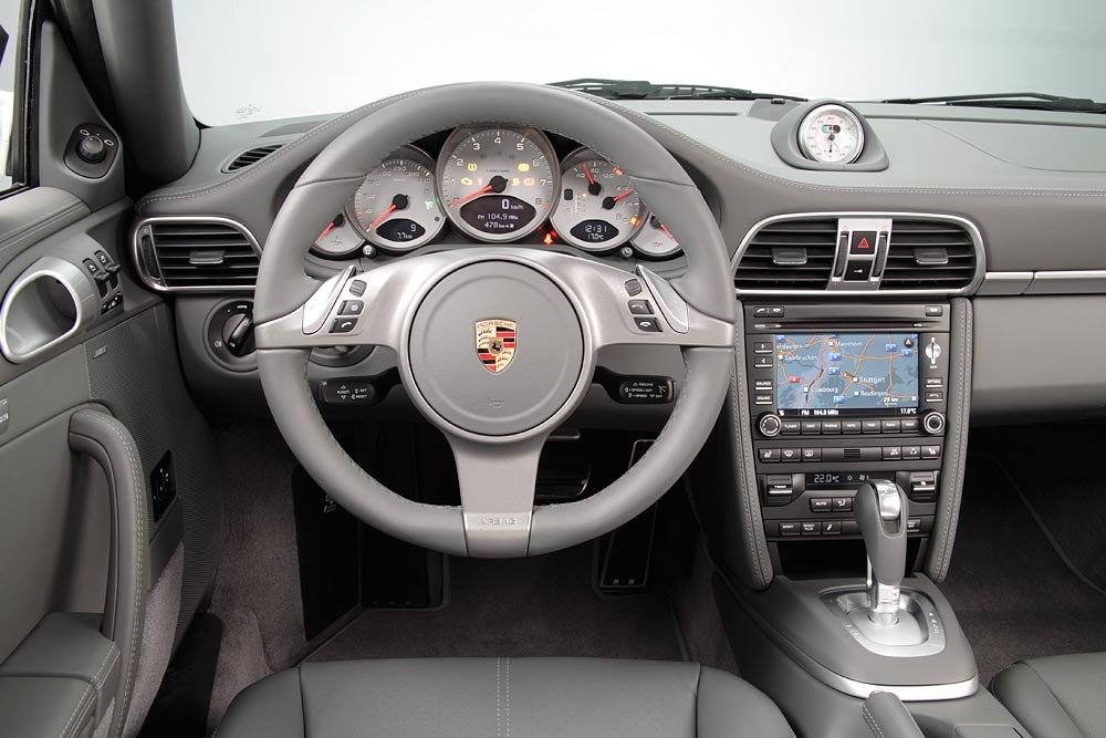 Porsche 997.2 Carrera interior