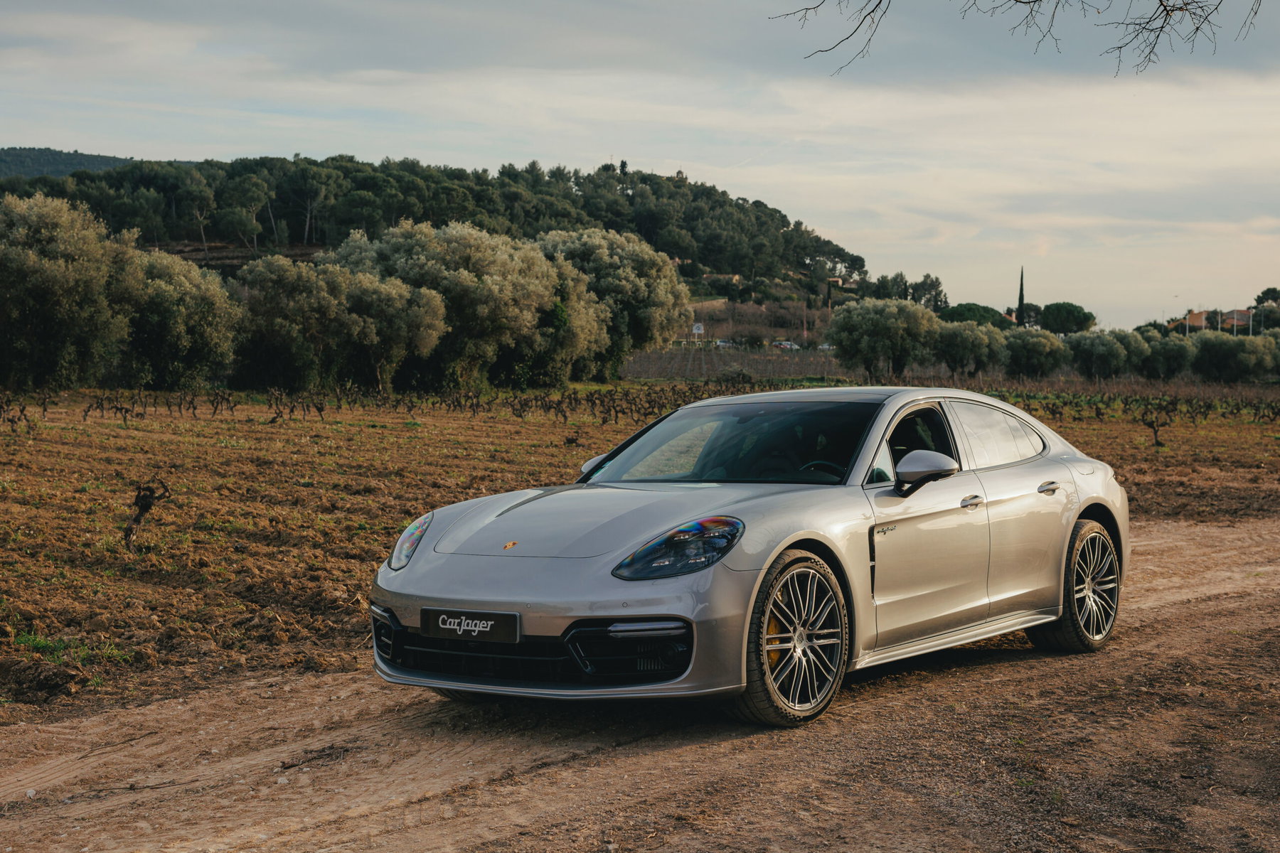 Porsche Panamera 2018 - elferspot.com - Marketplace for Porsche