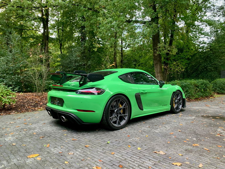 Porsche 718 Cayman GT4 RS