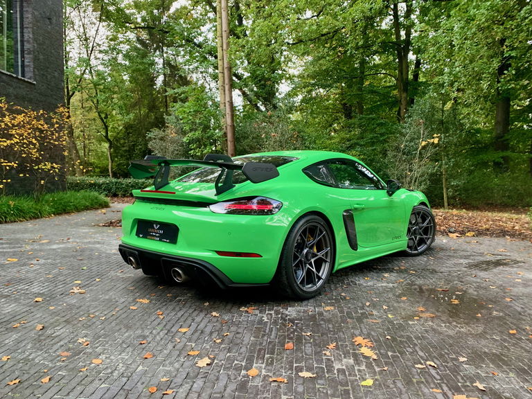 Porsche 718 Cayman GT4 RS