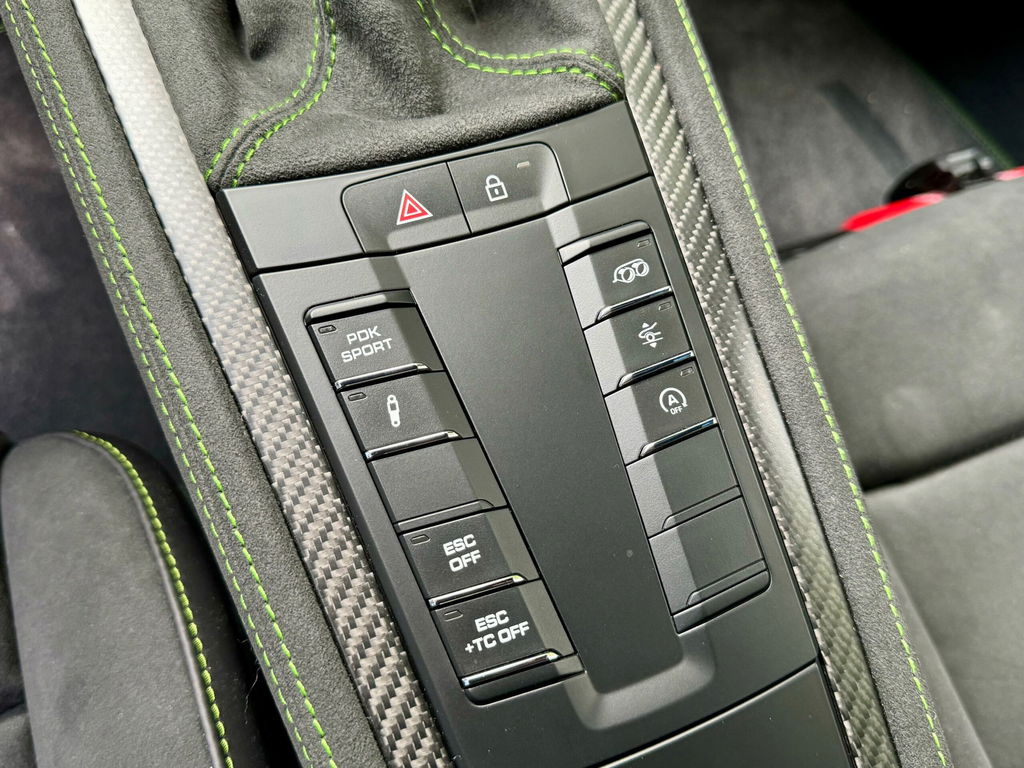 Porsche 718 Cayman GT4 RS