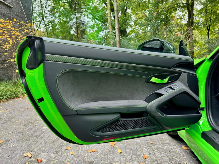 Porsche 718 Cayman GT4 RS