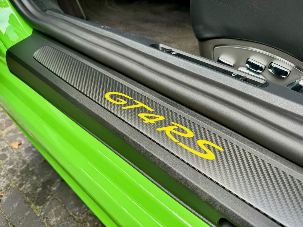 Porsche 718 Cayman GT4 RS