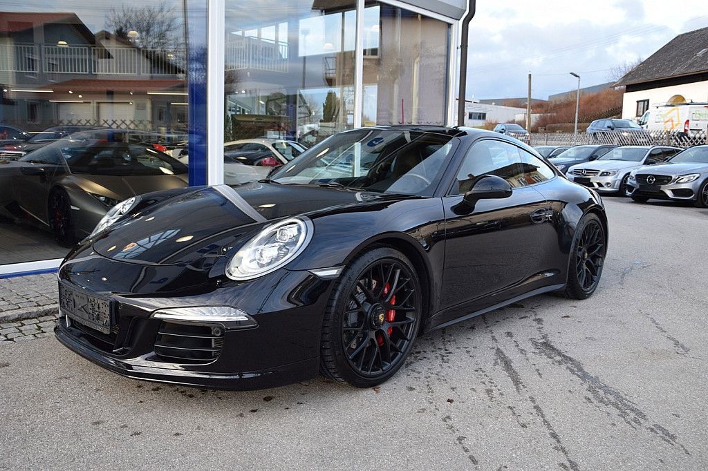 Porsche 991 Carrera 4 GTS