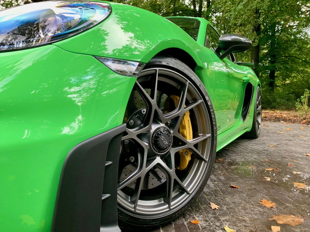 Porsche 718 Cayman GT4 RS