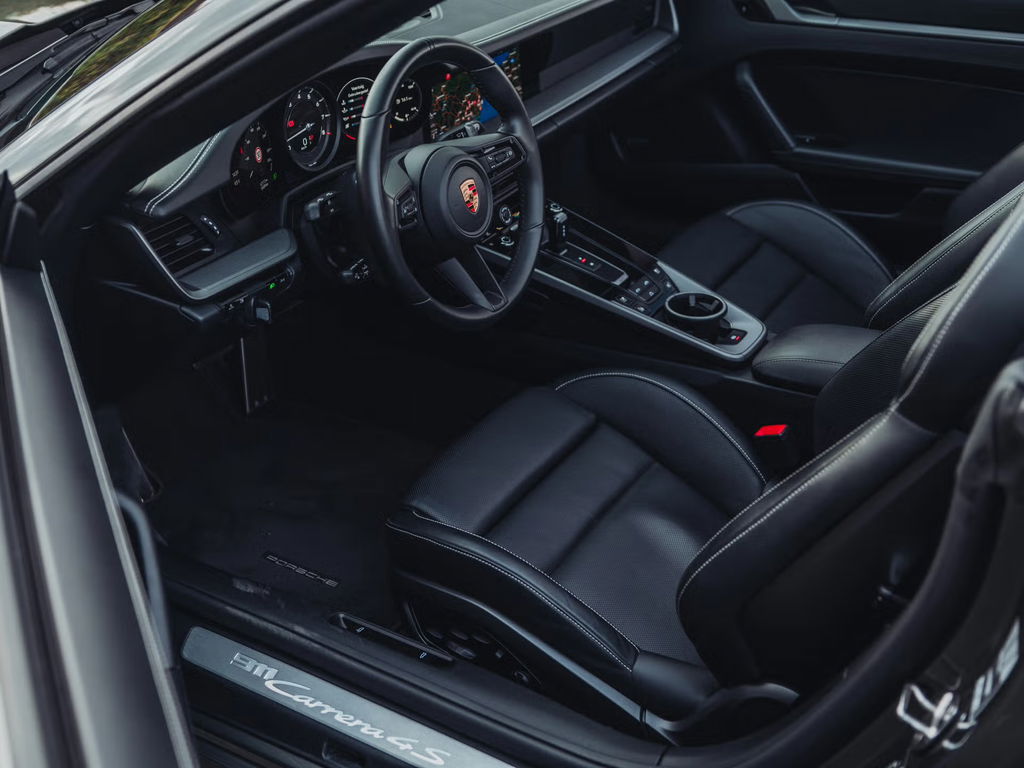 Porsche 992 Carrera 4S