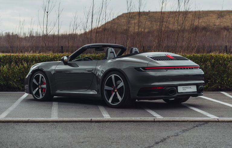 Porsche 992 Carrera 4S