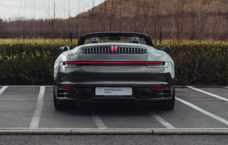 Porsche 992 Carrera 4S
