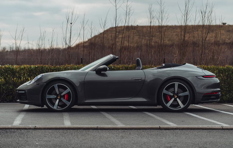 Porsche 992 Carrera 4S