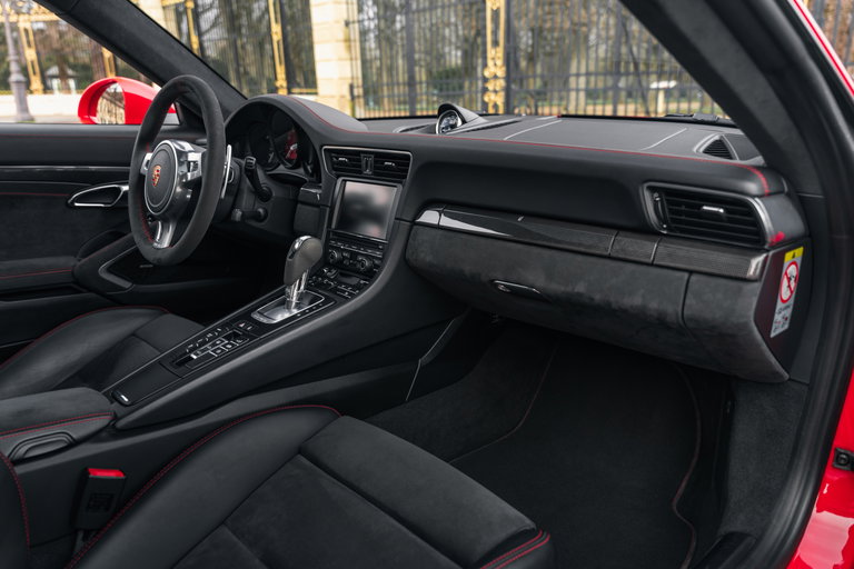 Porsche 991 Carrera GTS
