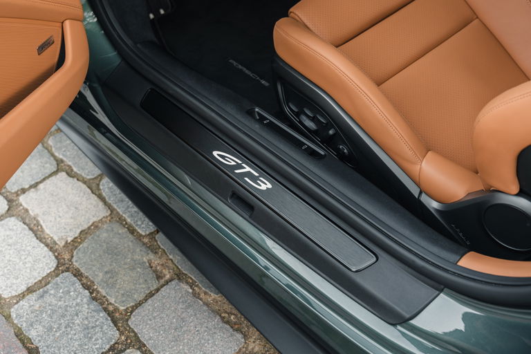 Porsche 992 GT3 Touring