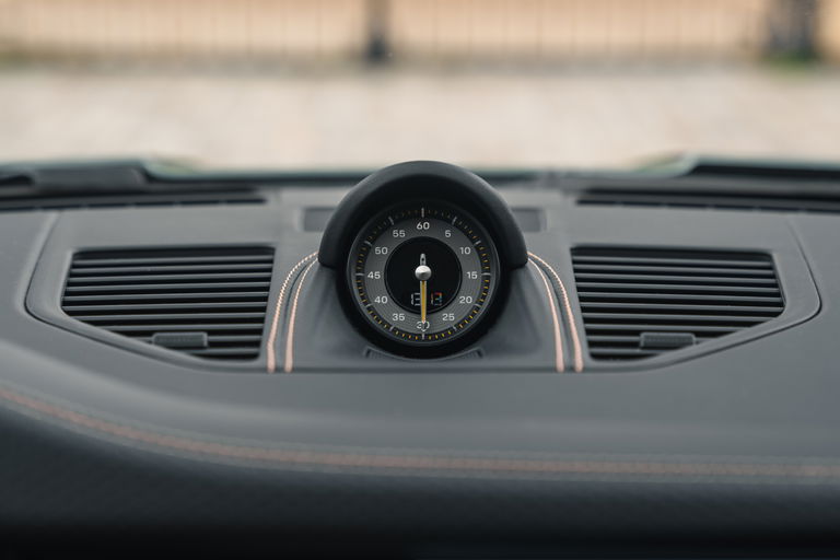 Porsche 992 GT3 Touring