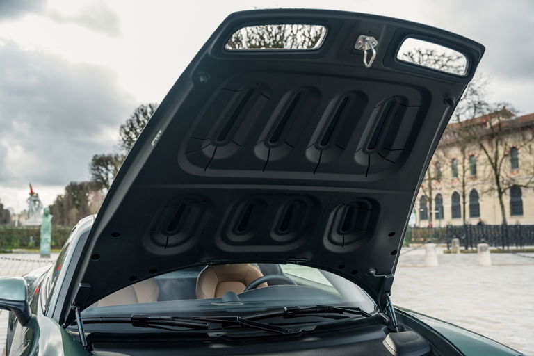 Porsche 992 GT3 Touring