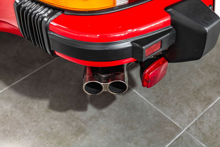 Porsche 911 Turbo 3.3