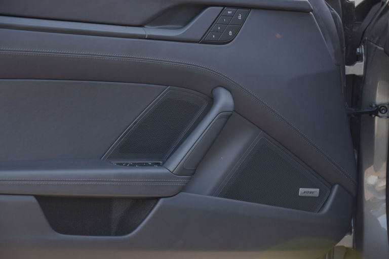 Porsche 992 Carrera 4 GTS