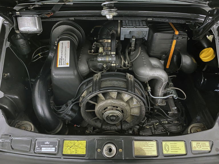 Porsche 911 Carrera 3.2