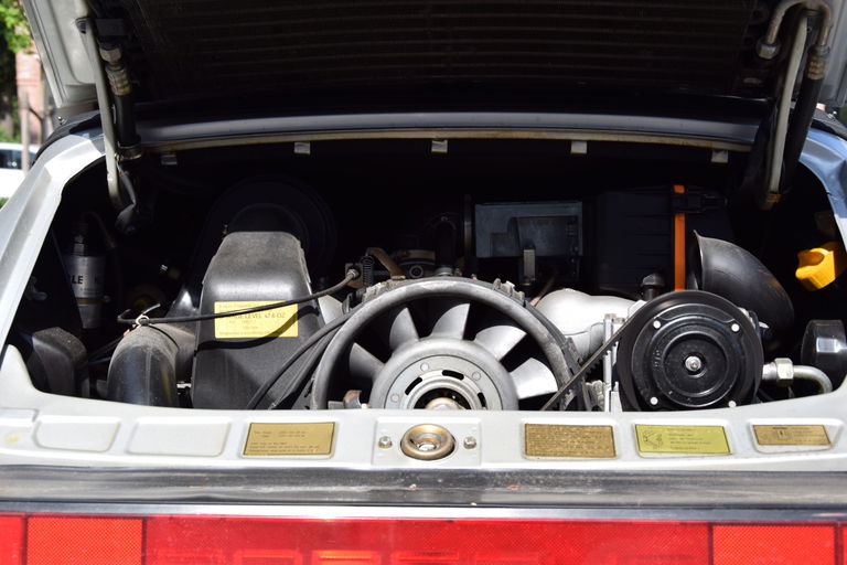 Porsche 911 Carrera 3.2