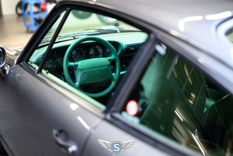 Porsche 964 Carrera 4
