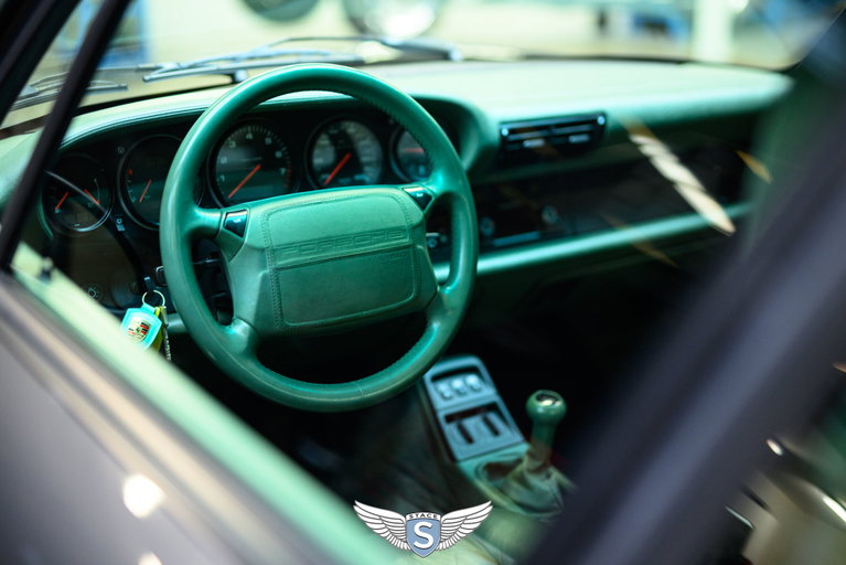 Porsche 964 Carrera 4