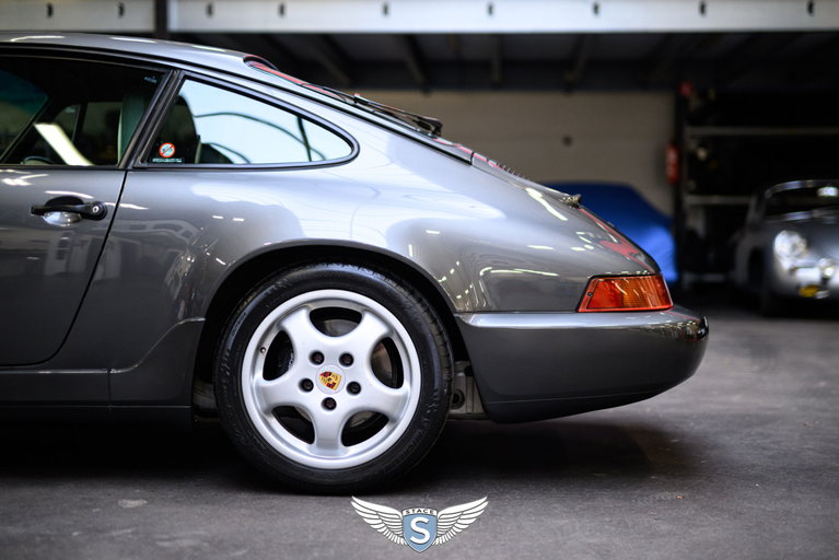 Porsche 964 Carrera 4