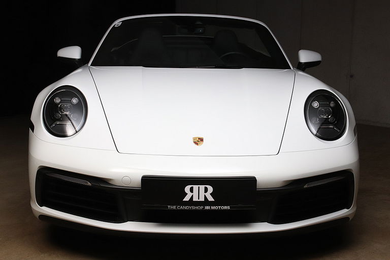 Porsche 992 Carrera 4