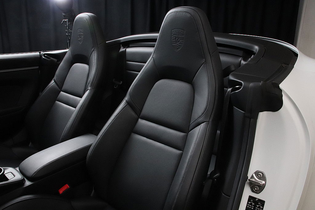 Porsche 992 Carrera 4