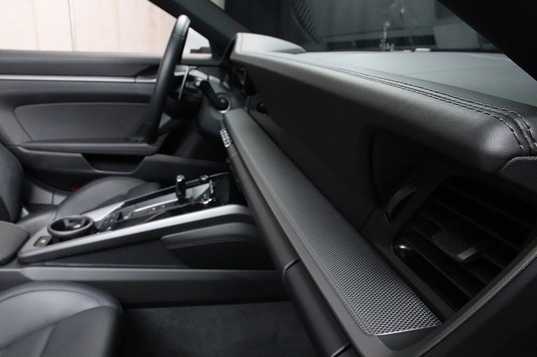 Porsche 992 Carrera 4