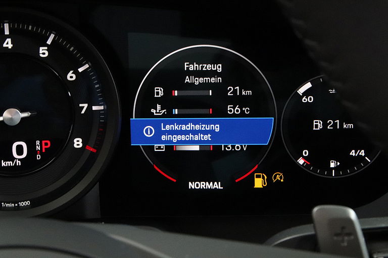 Porsche 992 Carrera 4