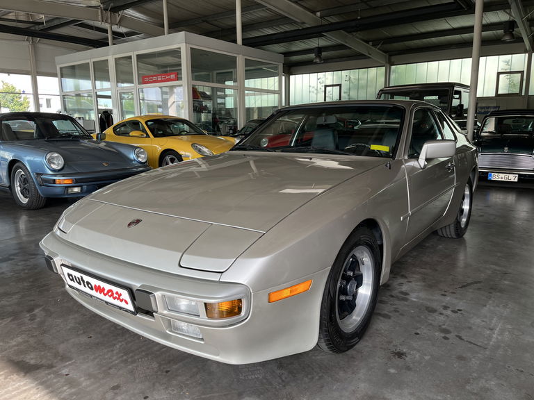 Porsche 944 Coupé