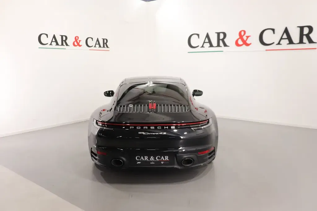 Porsche 992 Carrera 4S