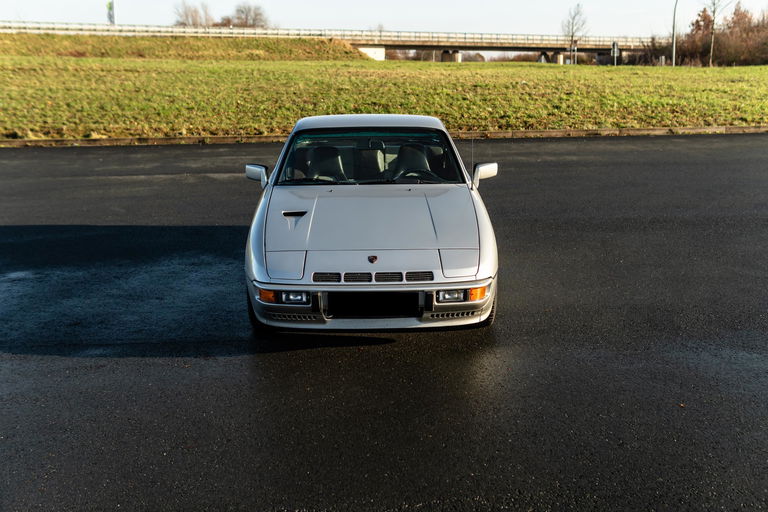 Porsche 924