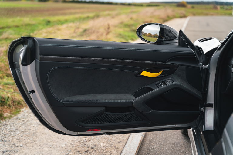 Porsche 718 Cayman GT4 RS