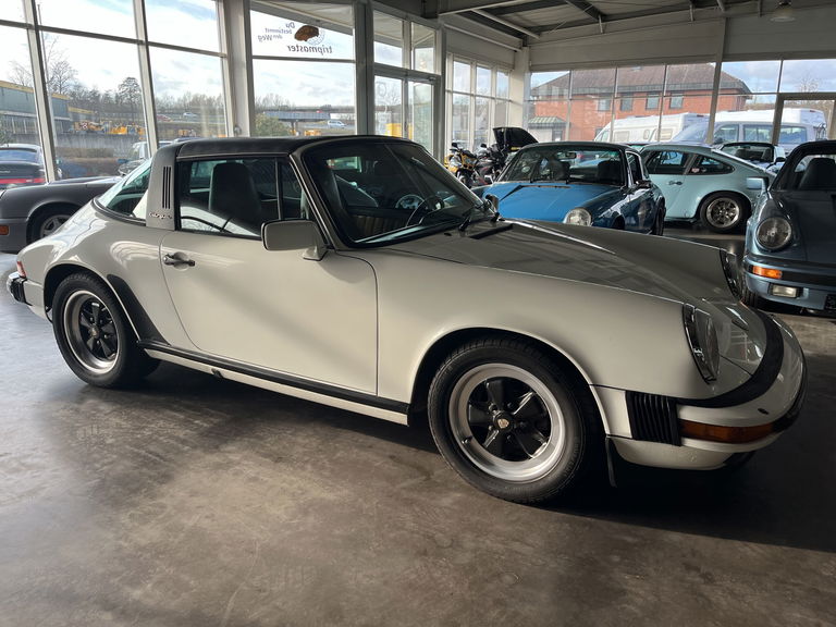 Porsche 911 Carrera 3.2