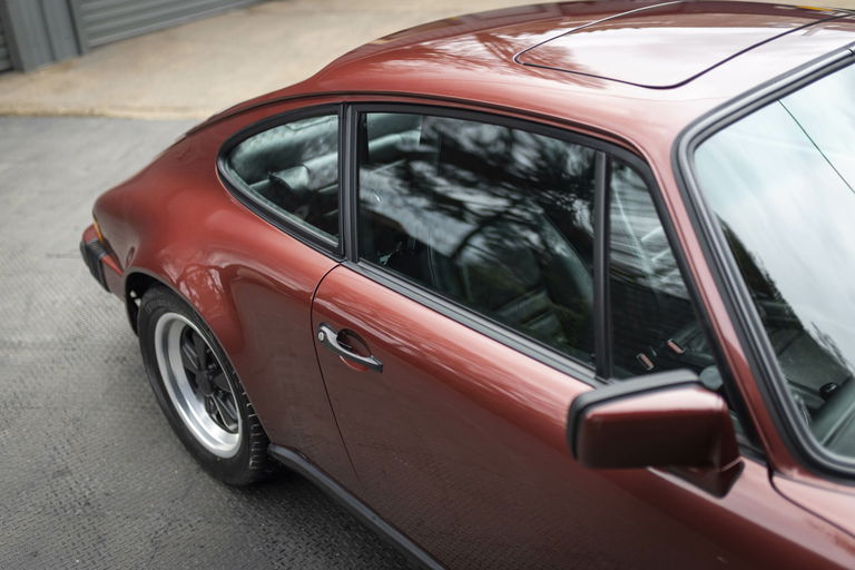 Porsche 911 Carrera 3.2