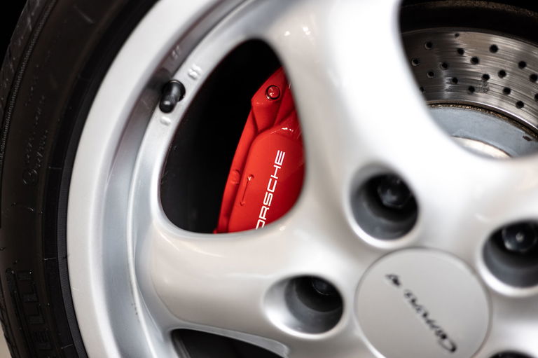 Porsche 993 Carrera 4