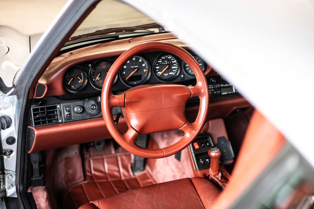 Porsche 993 Carrera 4