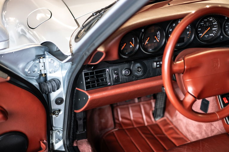 Porsche 993 Carrera 4