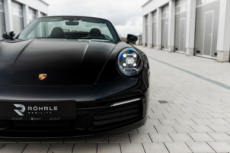Porsche 992 Carrera
