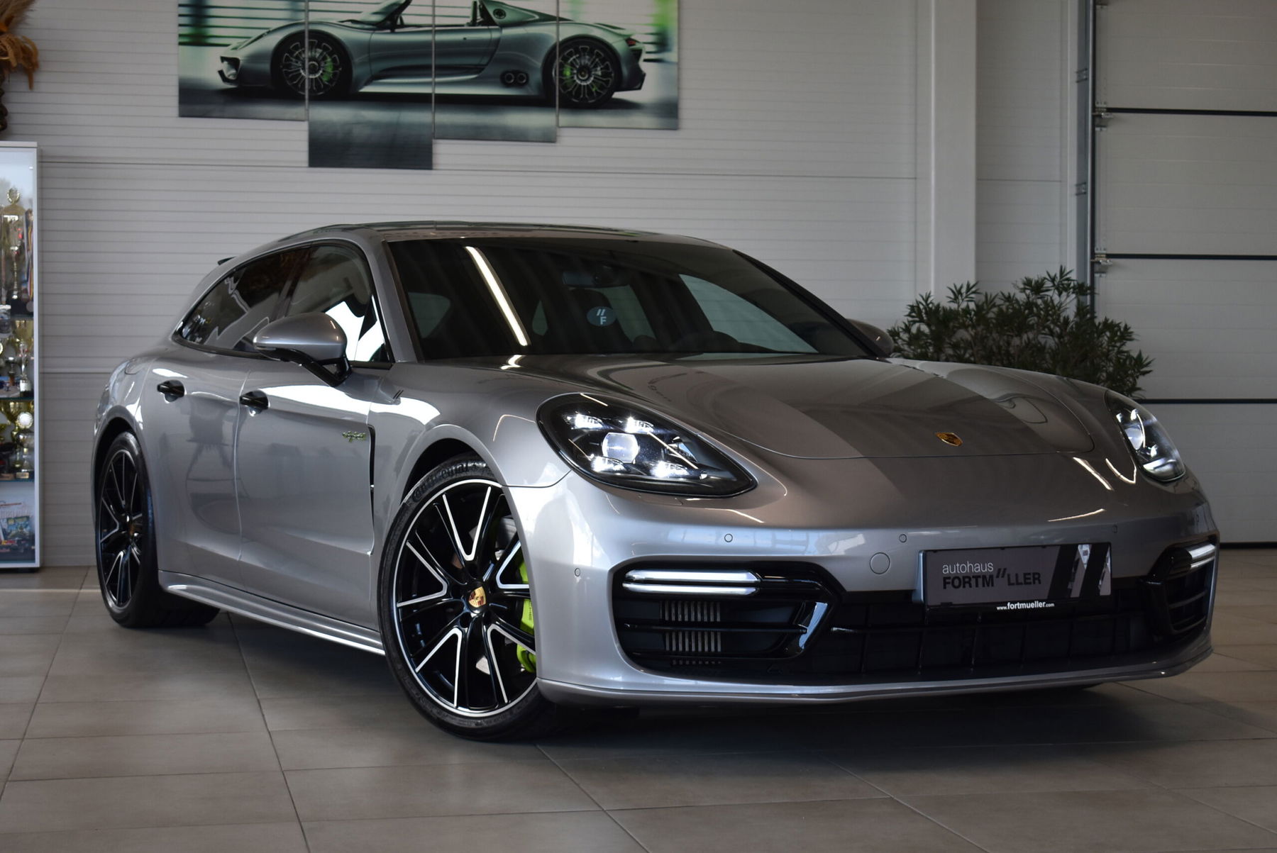 Full Hood & Fender + Mirror Kit | PORSCHE PANAMERA 4 SPORT TURISMO 2020 Full Hood & Fender + Mirror Kit | PORSCHE PANAMERA 4 SPORT TURISMO 2020