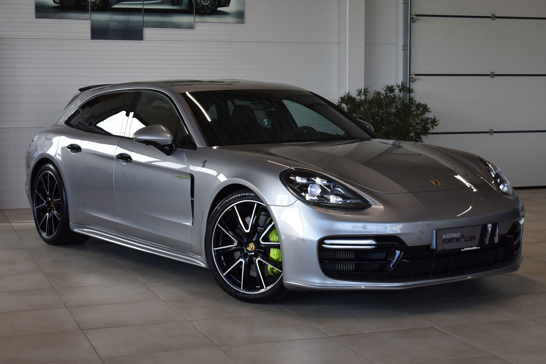 Full Hood & Fender + Mirror Kit | PORSCHE PANAMERA 4 SPORT TURISMO 2020 Full Hood & Fender + Mirror Kit | PORSCHE PANAMERA 4 SPORT TURISMO 2020