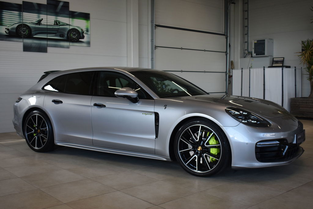 Porsche Panamera 4 E-Hybrid