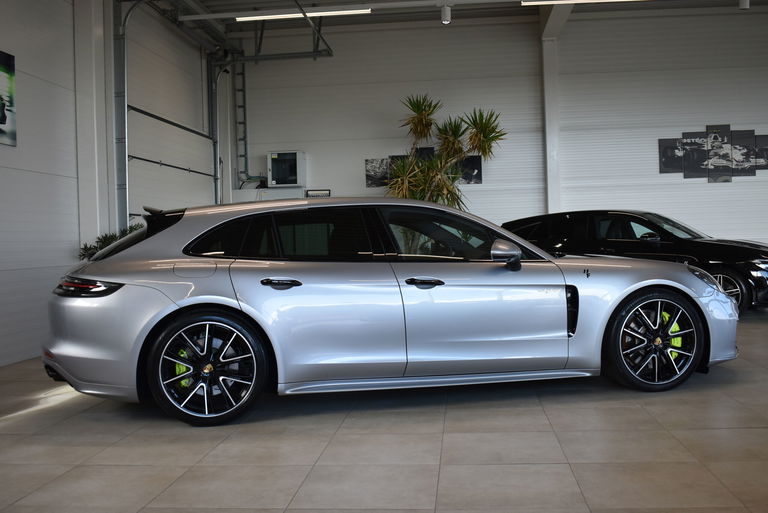 Porsche Panamera 4 E-Hybrid