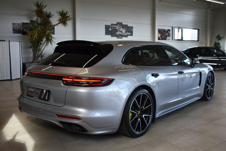 Porsche Panamera 4 E-Hybrid
