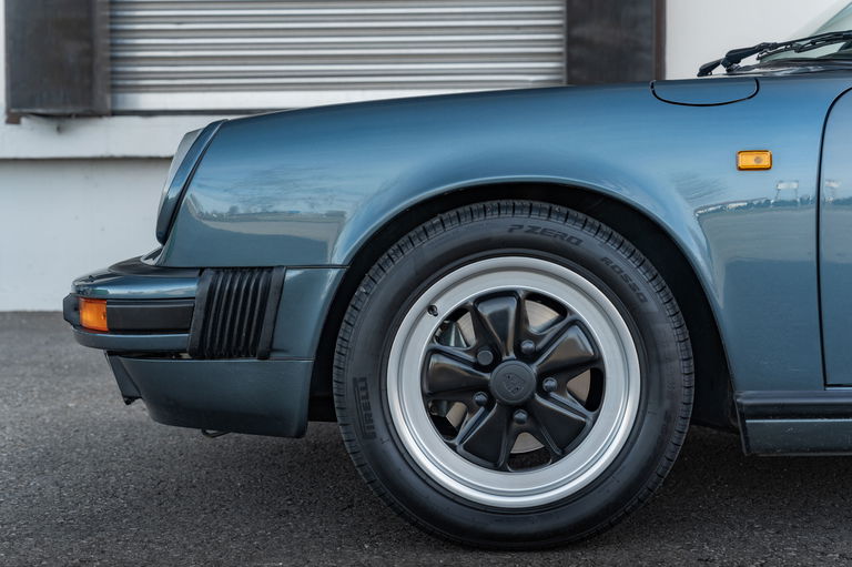 Porsche 911 Carrera 3.2