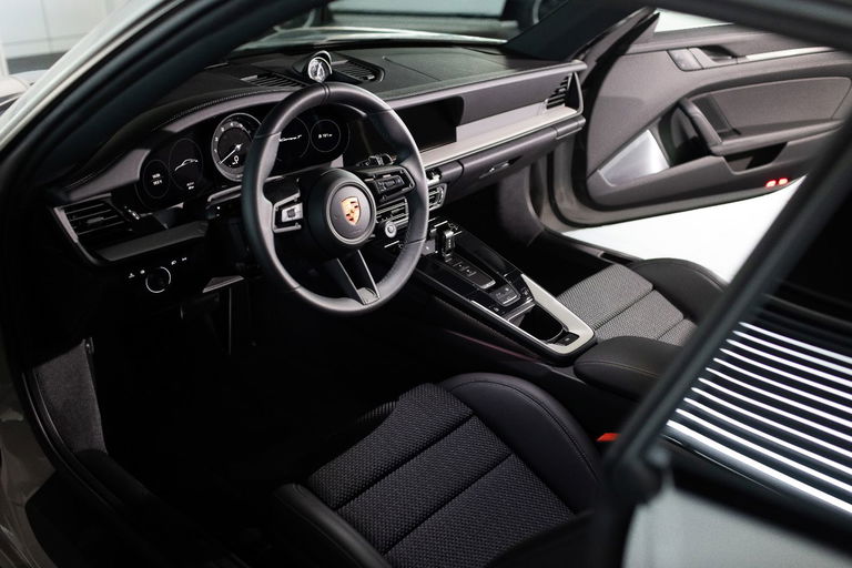 Porsche 992 Carrera T