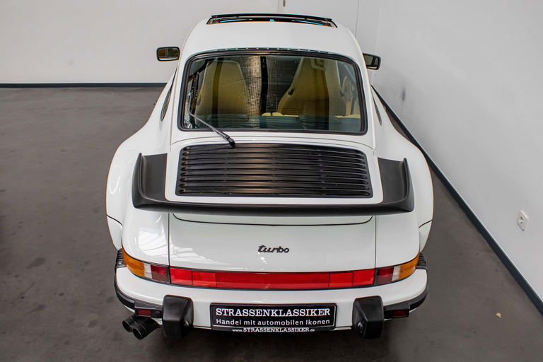 Porsche 911 Turbo 3.3