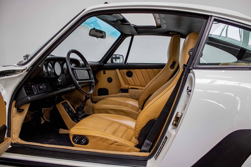 Porsche 911 Turbo 3.3
