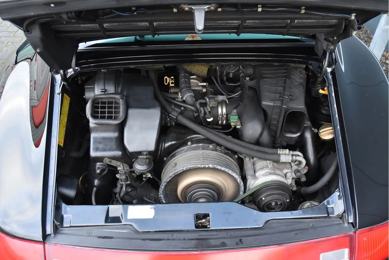 Porsche 993 Carrera 4