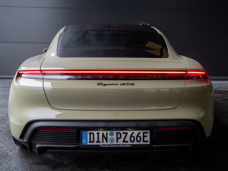 Porsche Taycan GTS