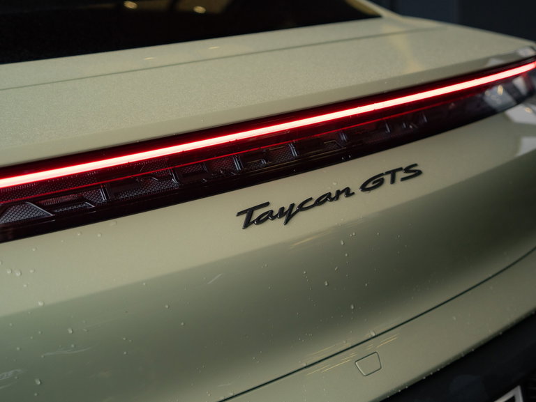 Porsche Taycan GTS